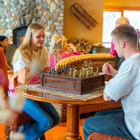 Vagabond Lodge At Kicking Horse-3